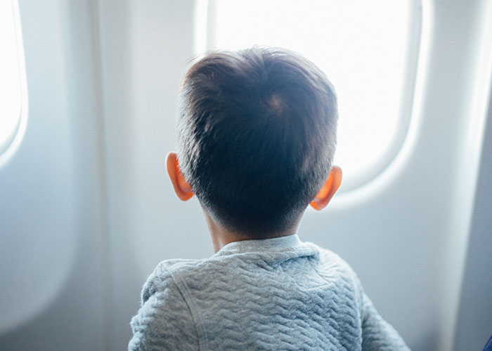 "Rich People, Don't Spoil Your Kids": Heated Discussion Starts After Dad Leaves His Kids In Coach While Flying First Class