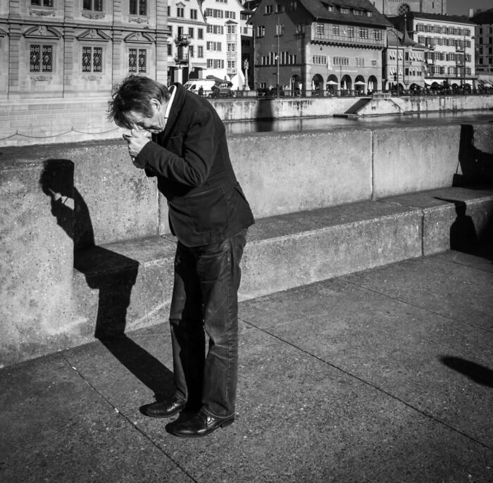 Instagram Account Collects And Shares Pictures That Capture Chance Encounters In Public Places (50 New Pics)