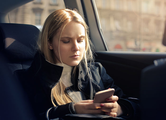 Family Plans A Cruise Without Telling One Cousin, Hoping She Will Watch All Of Their Kids, Are Furious When It's Time To Go And She's Not Home