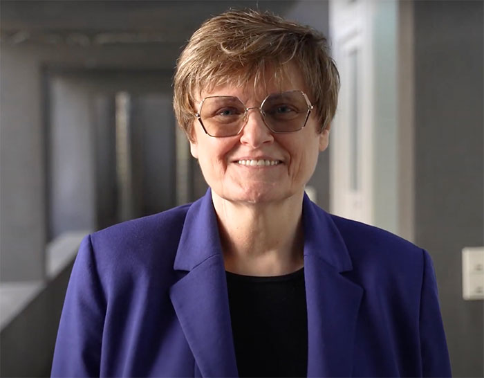 Katalin Karikó giving an interview about Modified mRNA 