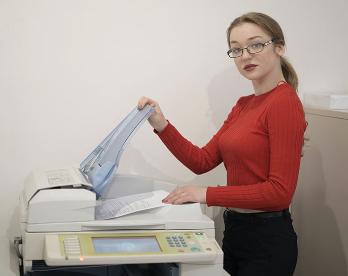 30 Dumb Ways To Get Fired On Day One, As Seen In These Entertaining Examples