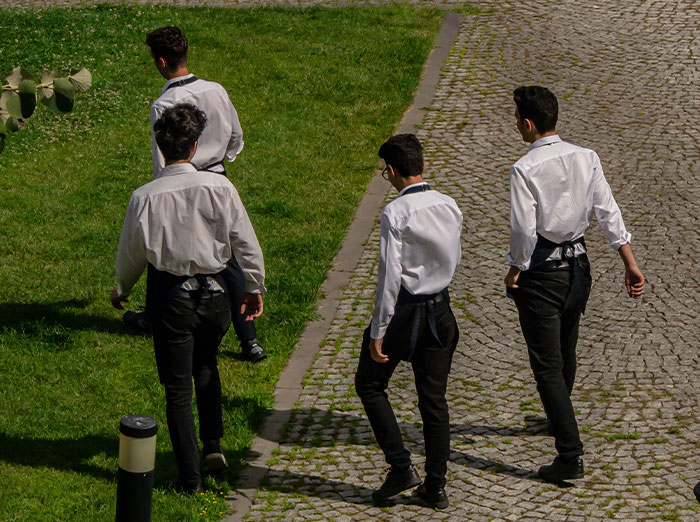 30 Dumb Ways To Get Fired On Day One, As Seen In These Entertaining Examples