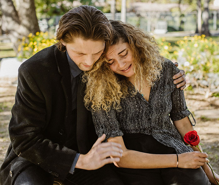 &ldquo;I Know This Sounds Awful&rdquo;: Woman Considers Asking For Her Gift Back After Her Friend Loses The Baby