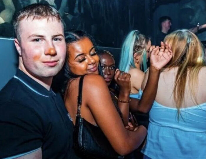 Funny-Pics-Humans-Doing-Human-Things