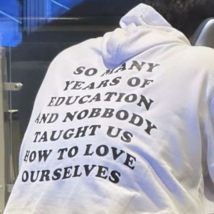 50 Questionable Yet Funny Shirts Spotted In Public, As Shared By The "Good Shirts" Instagram Account (New Pics)