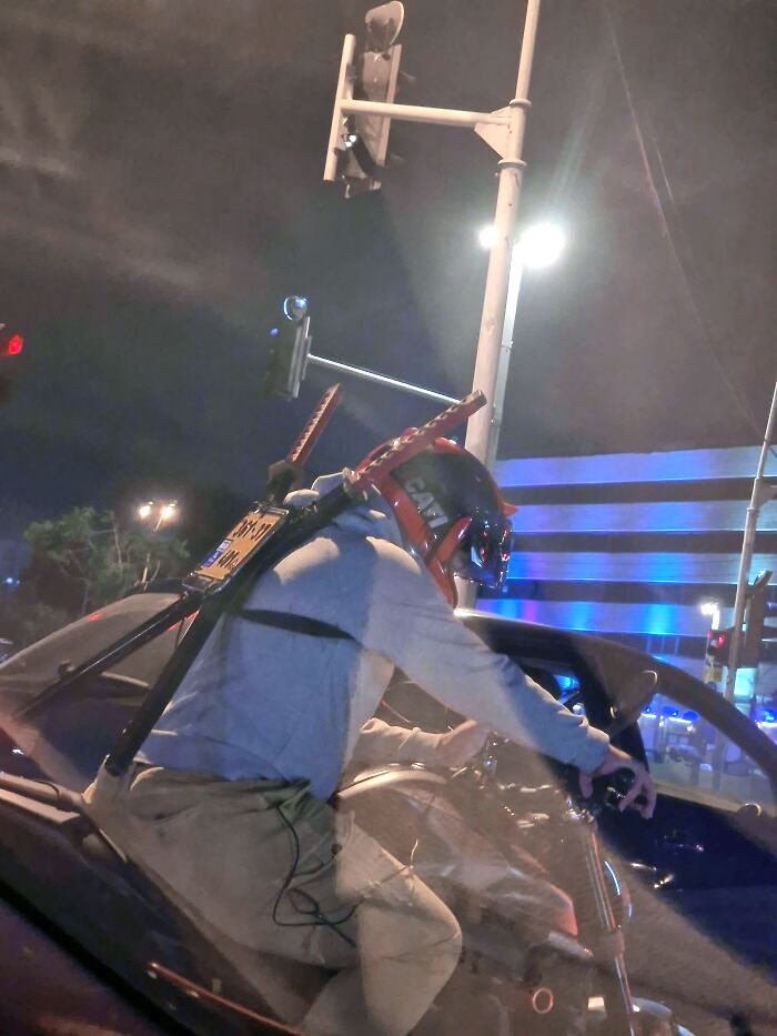 Biker Casually Wearing Two Katanas On His Back (Tel Aviv, Israel)