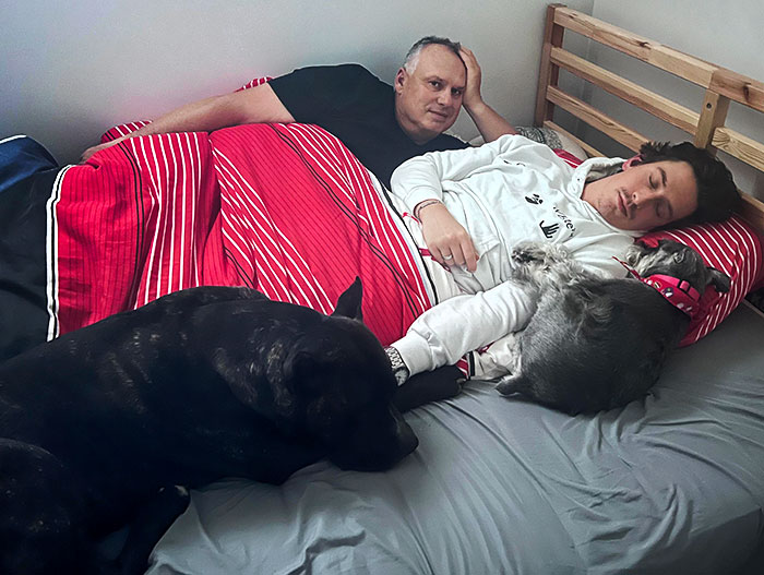 I Was Visiting My Parents Today, And My Dad Decided To Photobomb My Afternoon Nap