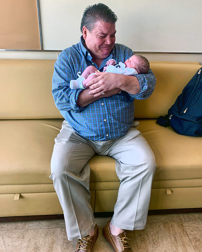 Ayer mi padre conoció a mi hijo por primera vez. Nunca he visto a mi padre tan feliz