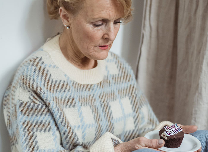 50 Honest Accounts Of The Hardest Metaphorical Pills People Ever Had To Swallow