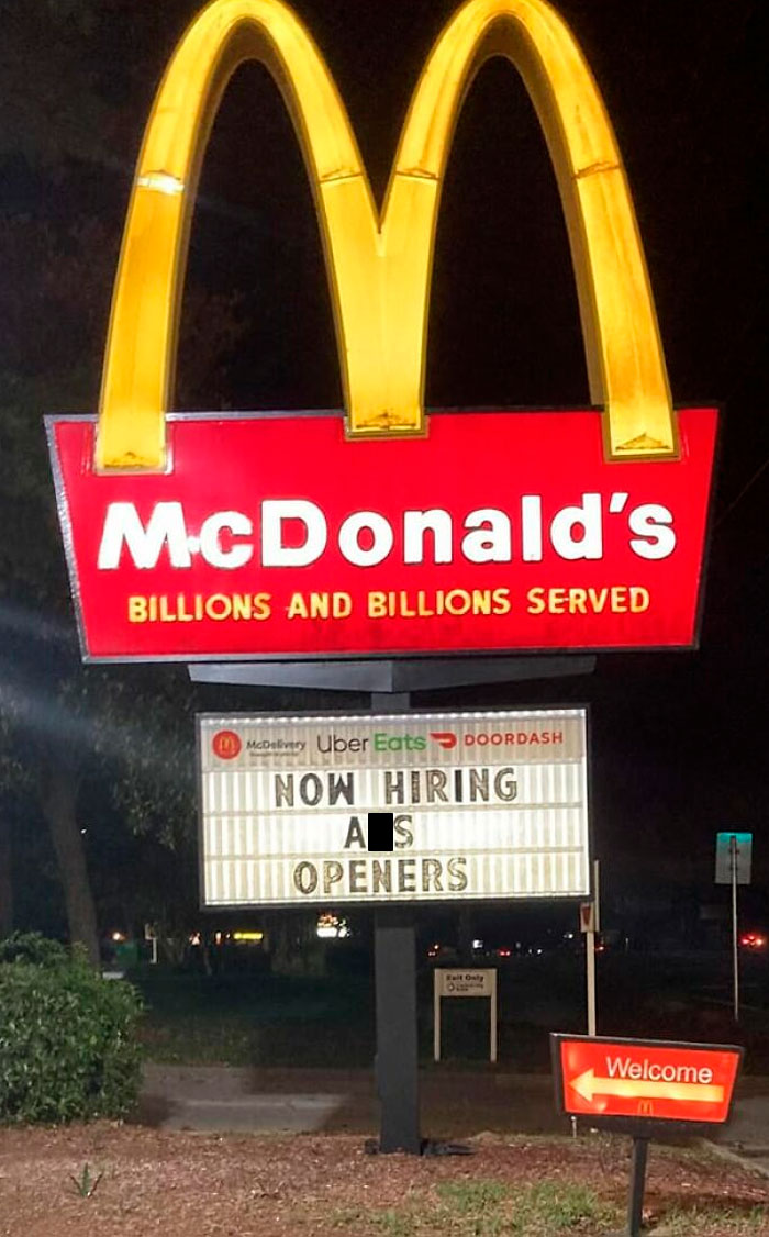 Hilariously-Useless-Unsuccessful-Unpopular-Signage