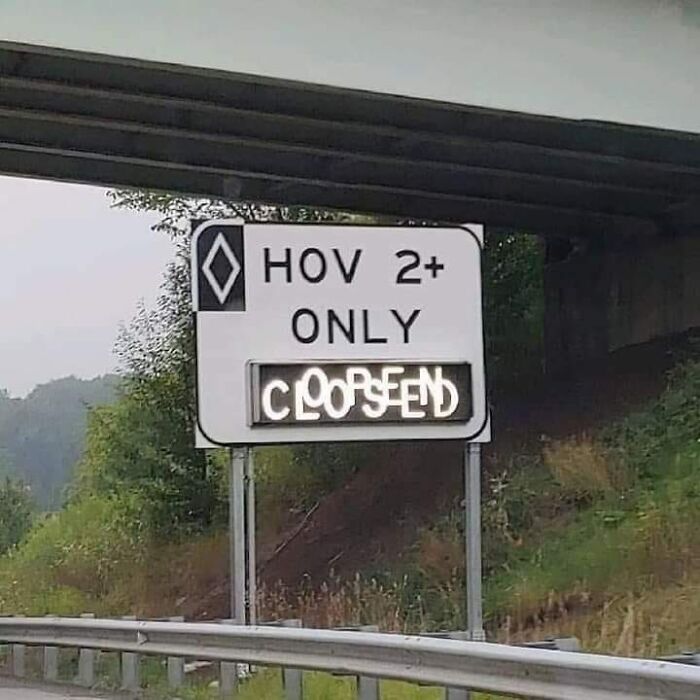 Hilariously-Useless-Unsuccessful-Unpopular-Signage