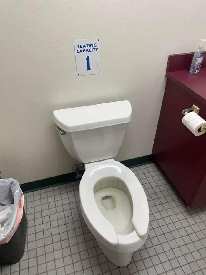 Hilariously-Useless-Unsuccessful-Unpopular-Signage