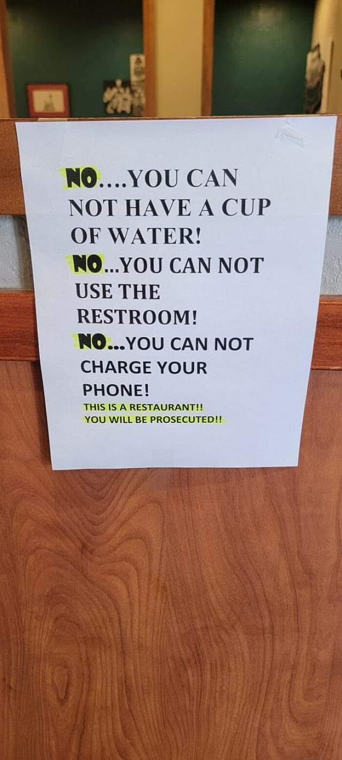 Hilariously-Useless-Unsuccessful-Unpopular-Signage