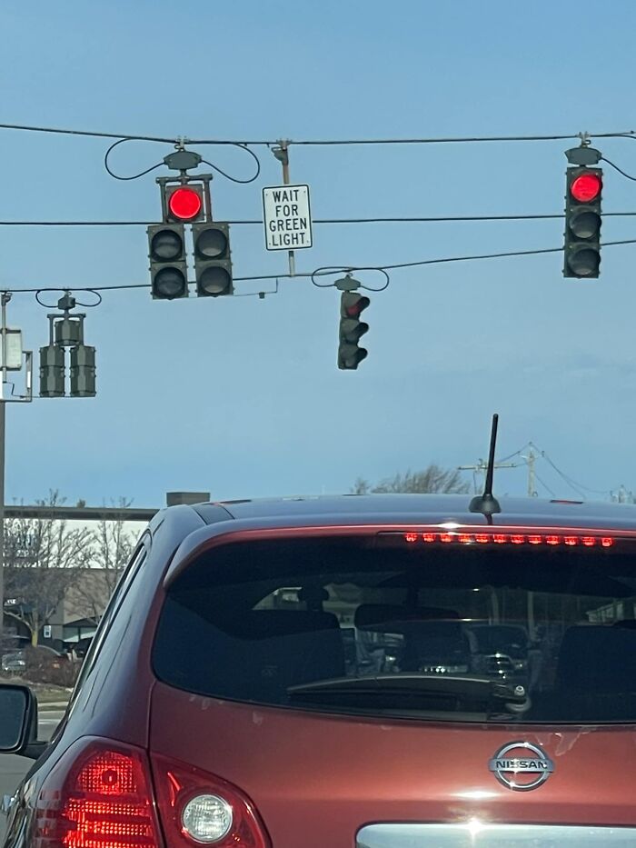 Hilariously-Useless-Unsuccessful-Unpopular-Signage