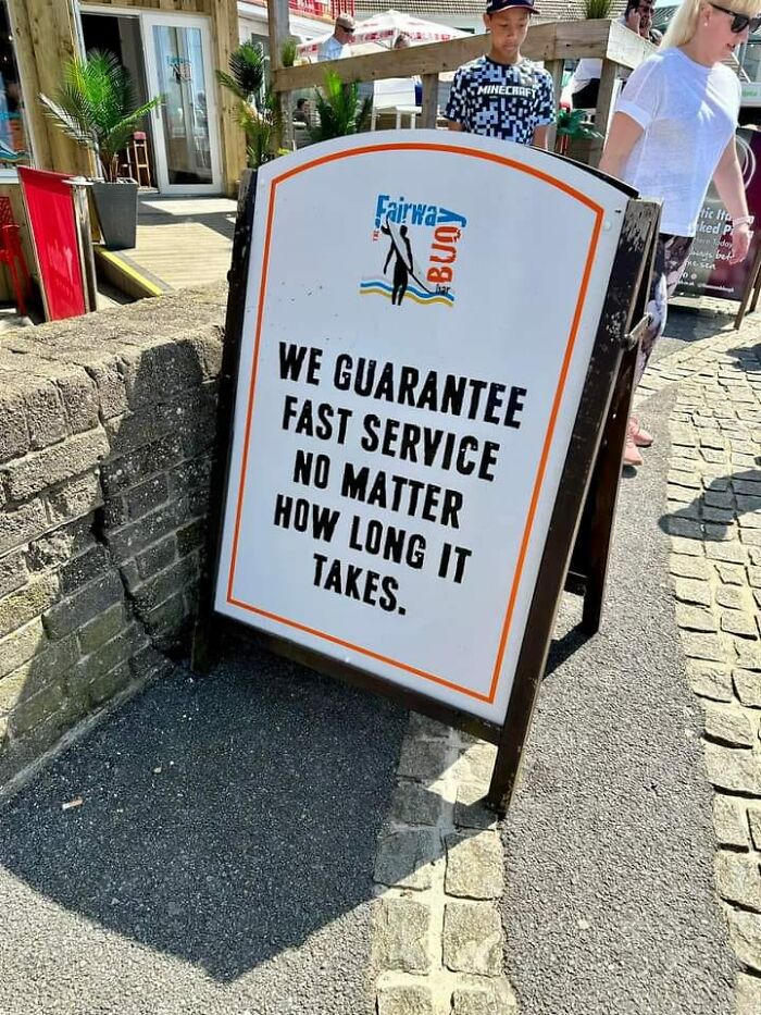 Hilariously-Useless-Unsuccessful-Unpopular-Signage