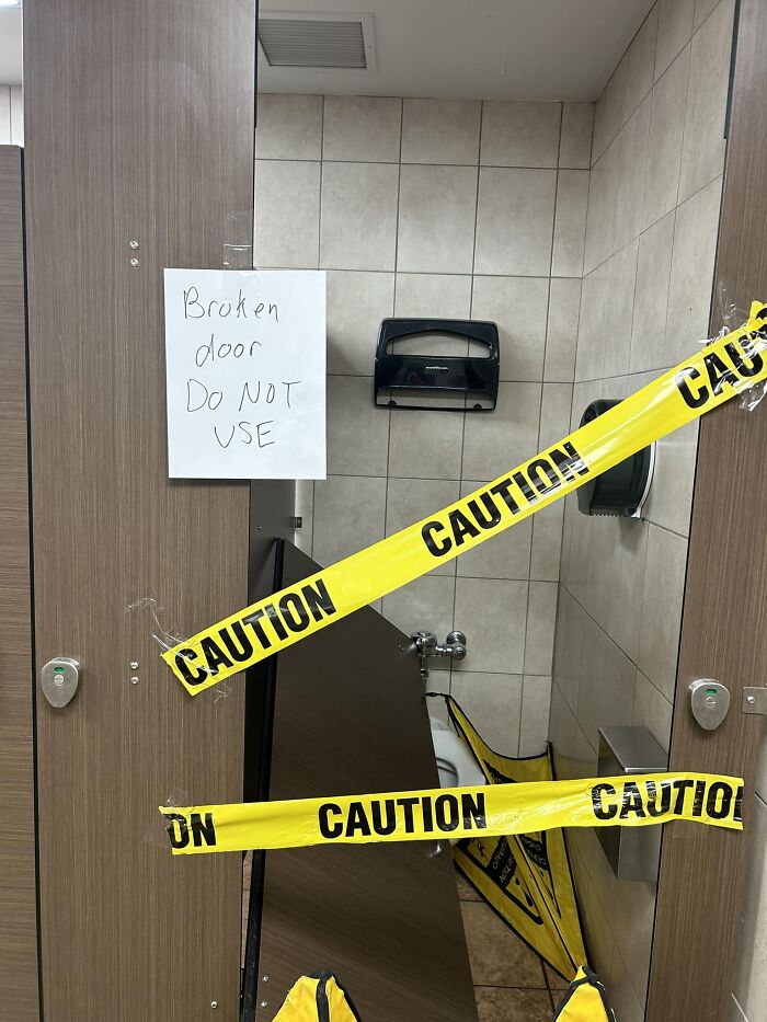 Hilariously-Useless-Unsuccessful-Unpopular-Signage