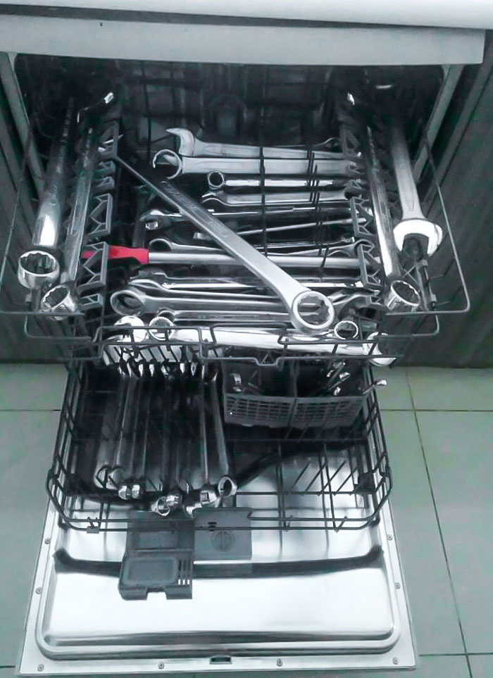 This Is What Happens When I Leave My Boyfriend Alone To Clean His Tools. Someone Remind Me, To Never Eat Dinner At His Place Again