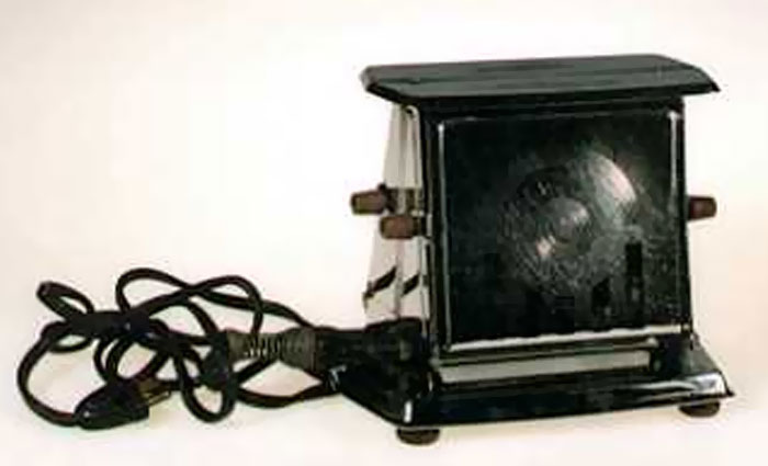 This "Turnover" Toaster. Although Toasting One Side Of A Slice Of Bread At A Time, This Appliance Was Designed To Turn The Toast Over As The Doors Were Lowered