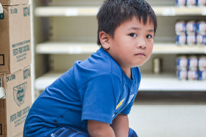 20 Personas cuentan las experiencias más extrañas que vivieron junto a desconocidos, y algunas son horrorosas