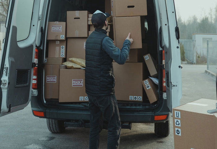 Man Stunned By His Neighbor’s Entitlement Who Designated His Home As A Drop-Off For His Deliveries