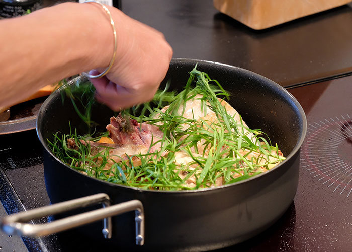 "Uncut Lettuce As Salads": People Share 30 Common Food Trends That They Hate