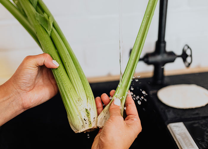 "Uncut Lettuce As Salads": People Share 30 Common Food Trends That They Hate