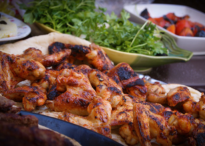 "Uncut Lettuce As Salads": People Share 30 Common Food Trends That They Hate