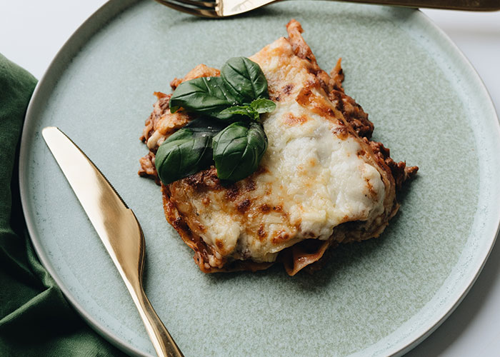 "Uncut Lettuce As Salads": People Share 30 Common Food Trends That They Hate