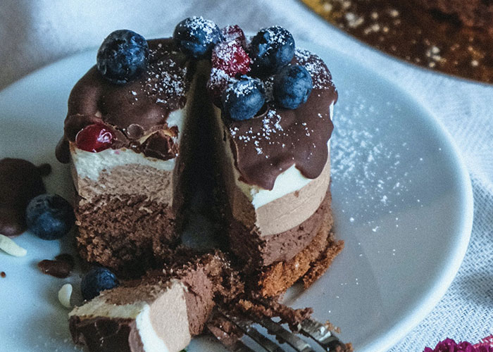 "Uncut Lettuce As Salads": People Share 30 Common Food Trends That They Hate