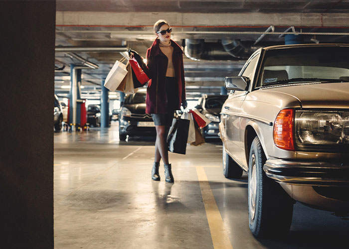 "It's The Most Miserable Marriage I've Ever Seen": 30 Stories Of People Dating And Marrying Rich