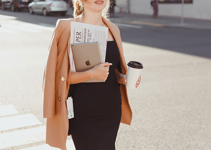 "It's The Most Miserable Marriage I've Ever Seen": 30 Stories Of People Dating And Marrying Rich