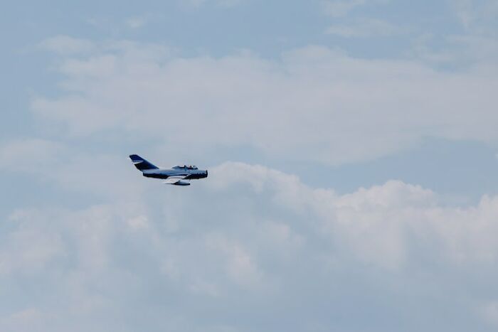 "I Can’t Get Into The Water": 30 Spine-Chilling Survival Stories From People That Were Caught In Catastrophes