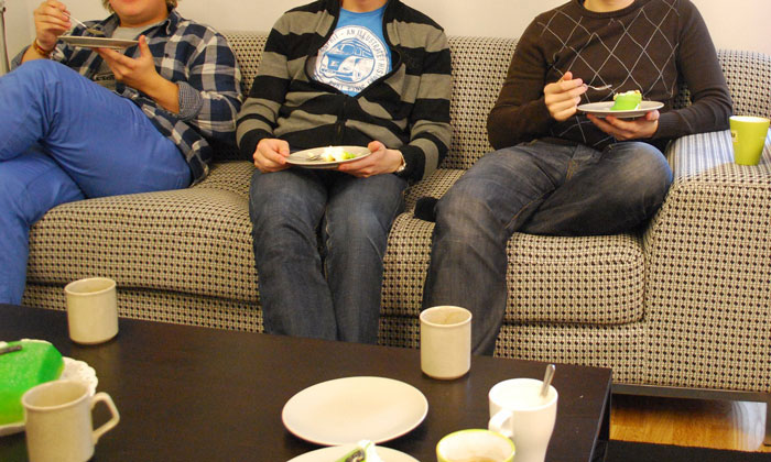 “I’ll Just Simply Say No”: Guy Is Furious For Being Asked To Contribute To Birthday Gifts At Work Despite Never Getting A Gift Himself