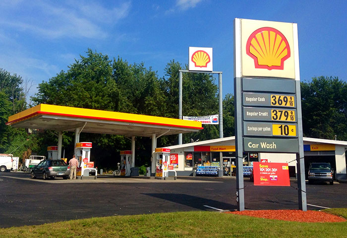 &ldquo;I Refuse To Pay, You Will Pay For My Recovery, My Fuel And My Taxi&rdquo;: Gas Station Worker Does None Of It, Faces Karen&rsquo;s Wrath