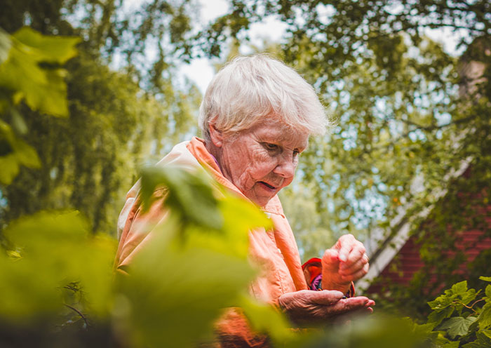 "Started Forgetting Words": 30 People Share Early Signs Of Cancer To Look Out For