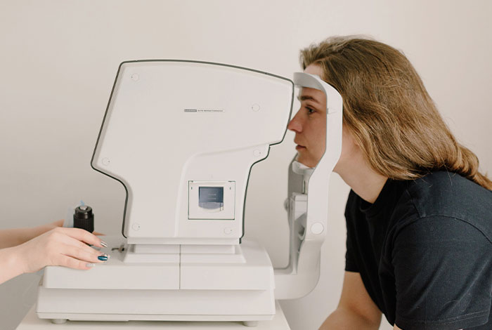 "Started Forgetting Words": 30 People Share Early Signs Of Cancer To Look Out For