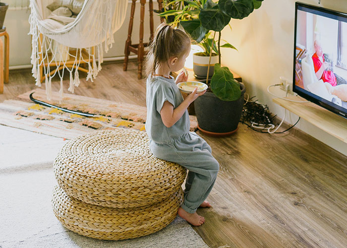 8-Year-Old Refuses To Eat At The Table And Will Only Eat Like A Dog, Fed-Up Mom Decides To Take It One Step Further