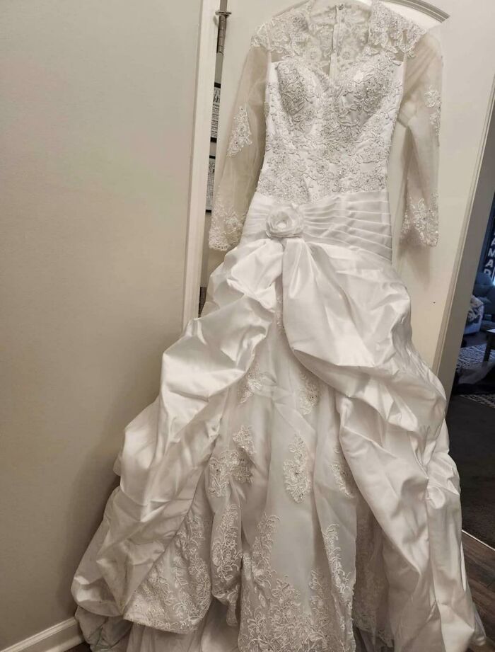 Found While Perusing Marketplace It’s Giving: Labia-Chi