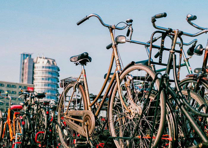 Americans Are Sharing Things They Wish The US Would Learn From Other Countries, And Here Are 30 Insightful Answers