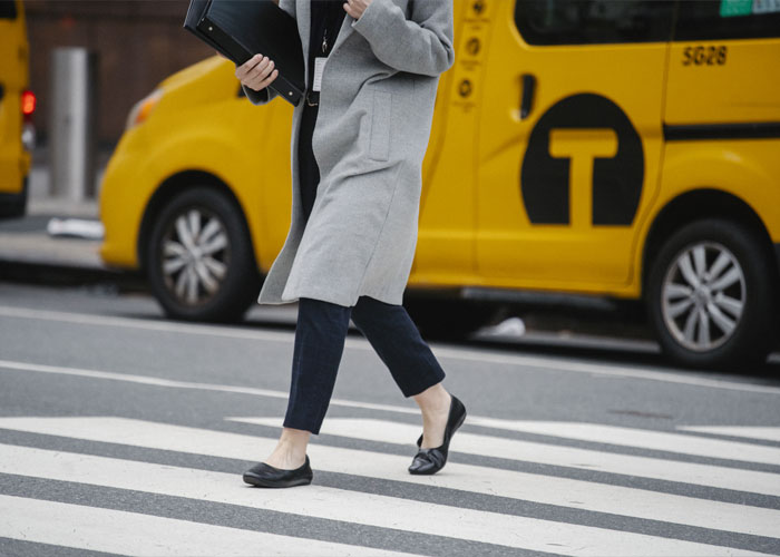 TikTok User Says The Most Powerful Tool Against Creepy Men Is Your Body Language, And 18 Others Chime In With Their Tips