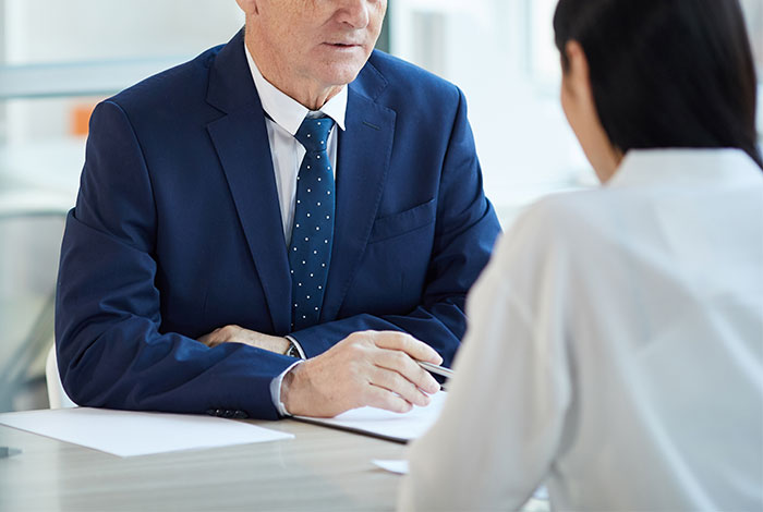 "10 Mins Of Awkward Silence": Boss Regrets Being Mean To Best Employee, Asks Them To Reconsider Their Resignation