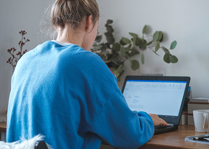 “Work From Home Can Easily Become Live At Work”: 30 People Share The Biggest Downsides Of Working From Home That Aren’t Talked About Enough