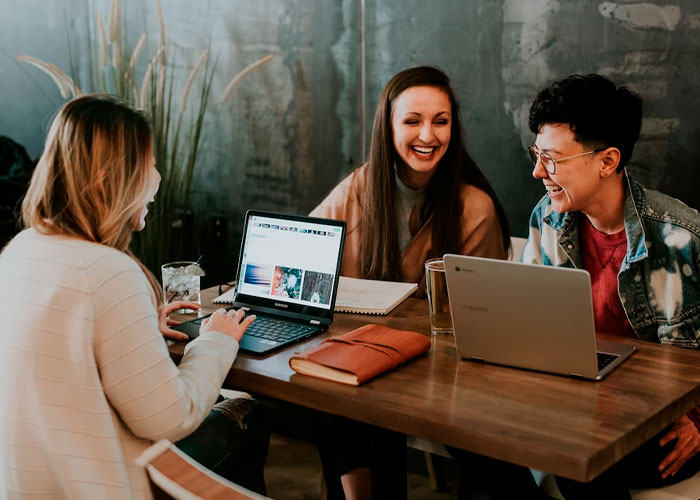 “Work From Home Can Easily Become Live At Work”: 30 People Share The Biggest Downsides Of Working From Home That Aren’t Talked About Enough