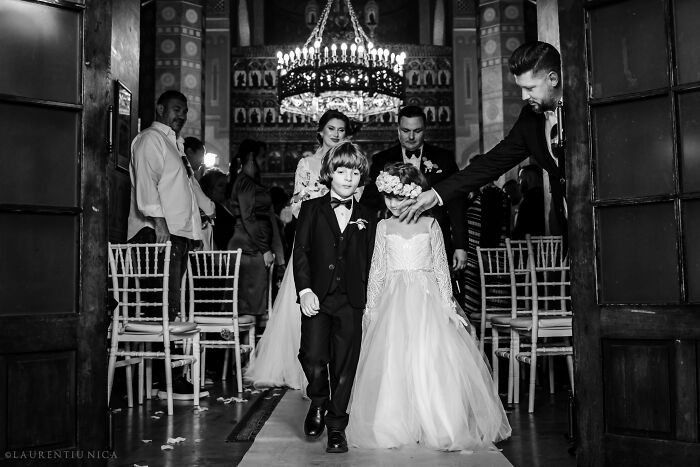 40 Unforgettable Moments Captured At The Weddings In Black And White