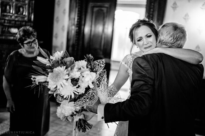 40 Unforgettable Moments Captured At The Weddings In Black And White