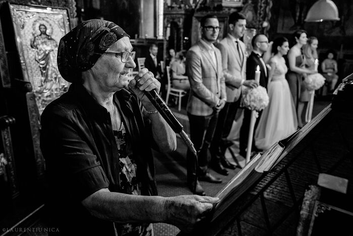 40 Unforgettable Moments Captured At The Weddings In Black And White