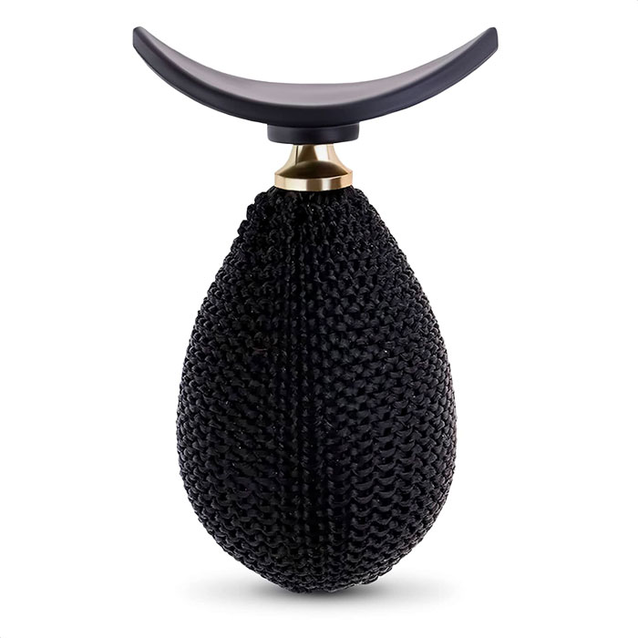 a black silicone eyeshadow stamp applicator