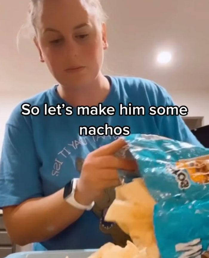 “If I Don’t Feed Him, He Literally Won’t Eat”: The Internet Is Shook At The Level Of Babying This Woman’s Husband Requires “If I Don’t Feed Him, He Literally Won’t Eat”: The Internet Is Shook At The Level Of Babying This Woman’s Husband Requires