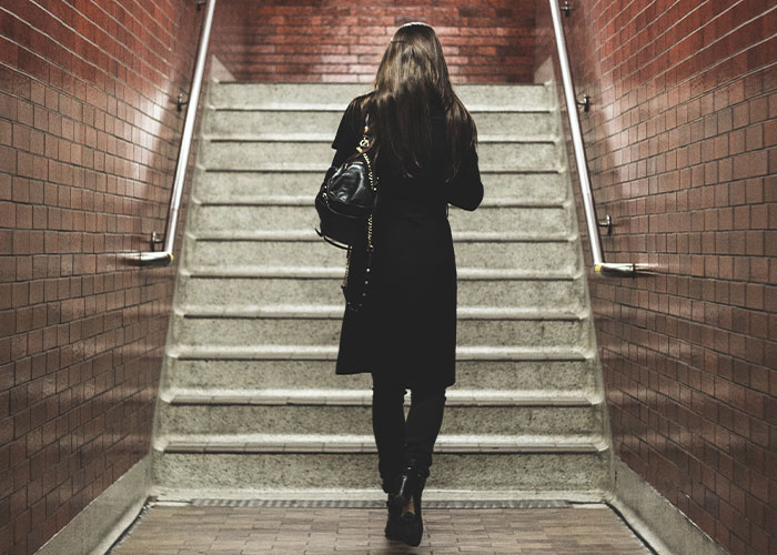 Woman Figures Out A Near Foolproof Way Of Keeping Men Away, Wonders If It’s Unethical Woman Figures Out A Near Foolproof Way Of Keeping Men Away, Wonders If It’s Unethical