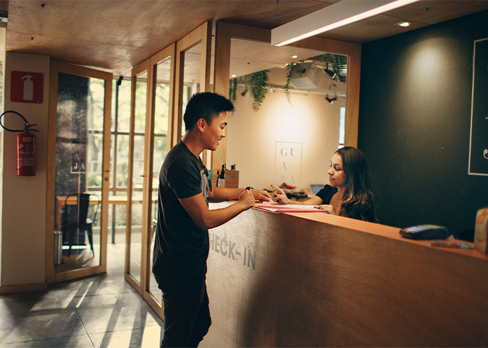 30 People Spill The Tea About Coworkers That Did Something Absolutely Crazy And Still Didn't Get Fired